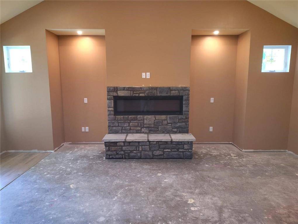Leavenworth, KS 66048,920 N 14th ST