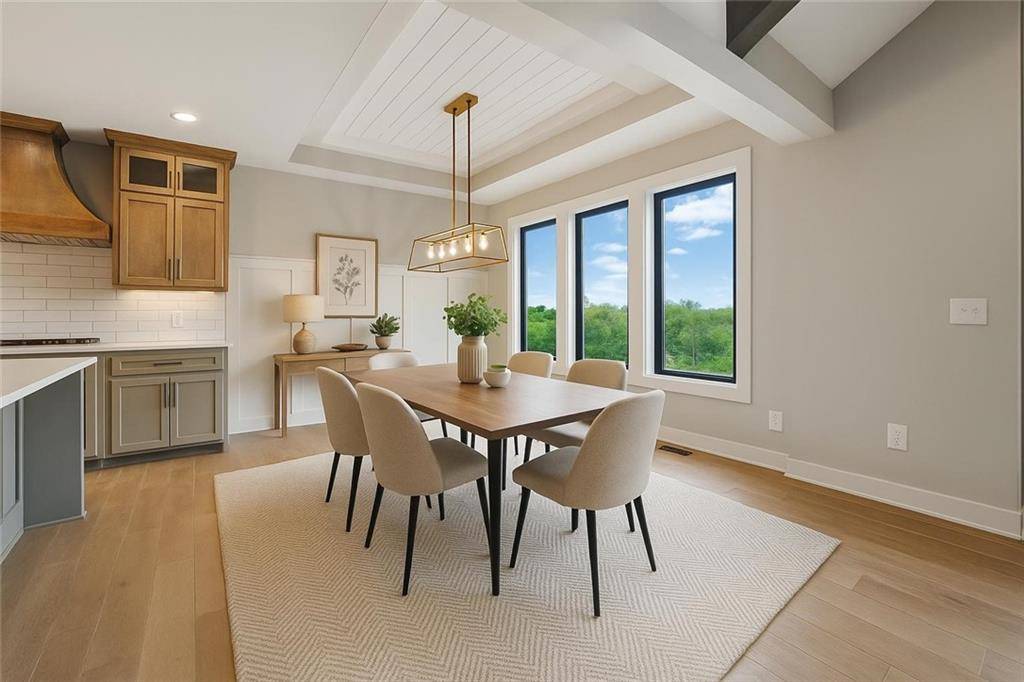 Lee's Summit, MO 64081,361 NW patch CT