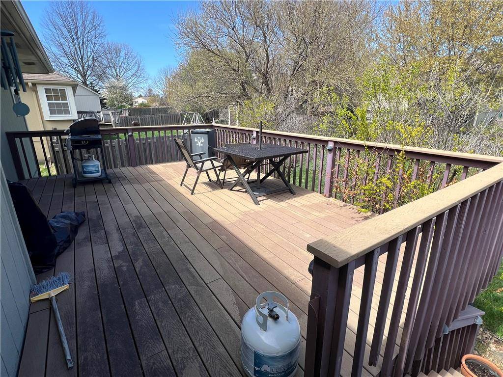 Lee's Summit, MO 64086,228 NE Dreamweaver AVE