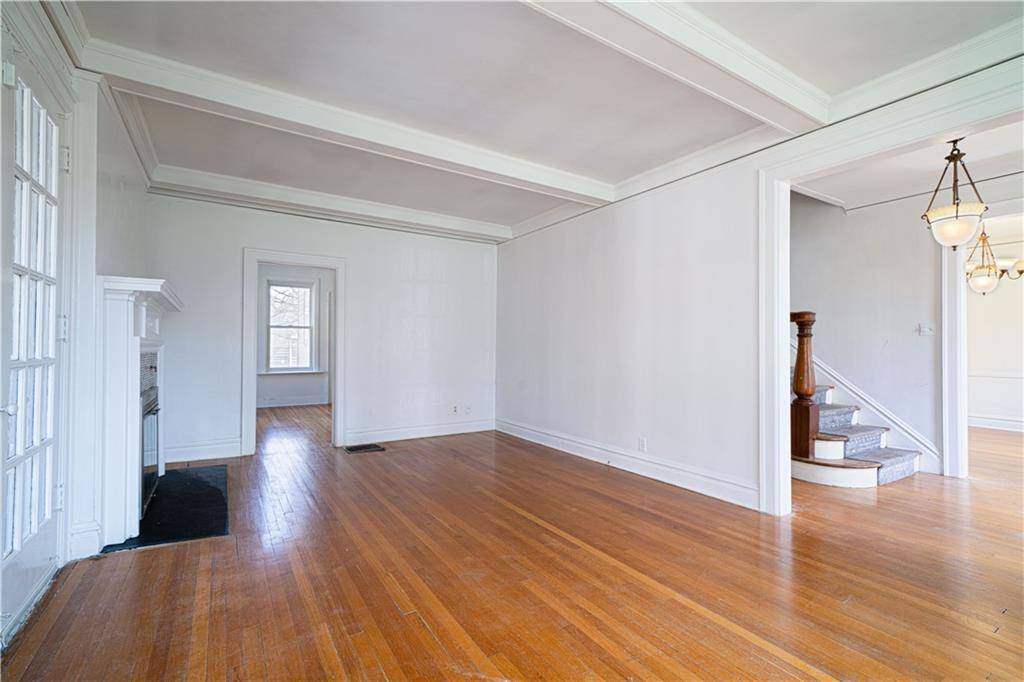 St Joseph, MO 64506,1005 Ashland CT