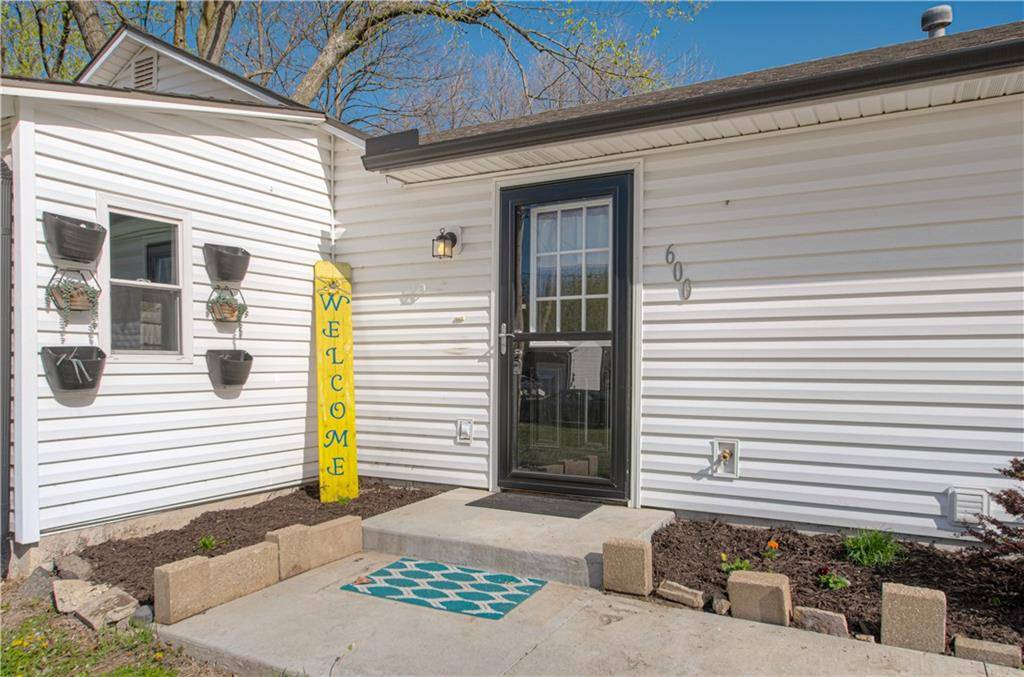 Kansas City, MO 64118,600 NE 82nd ST