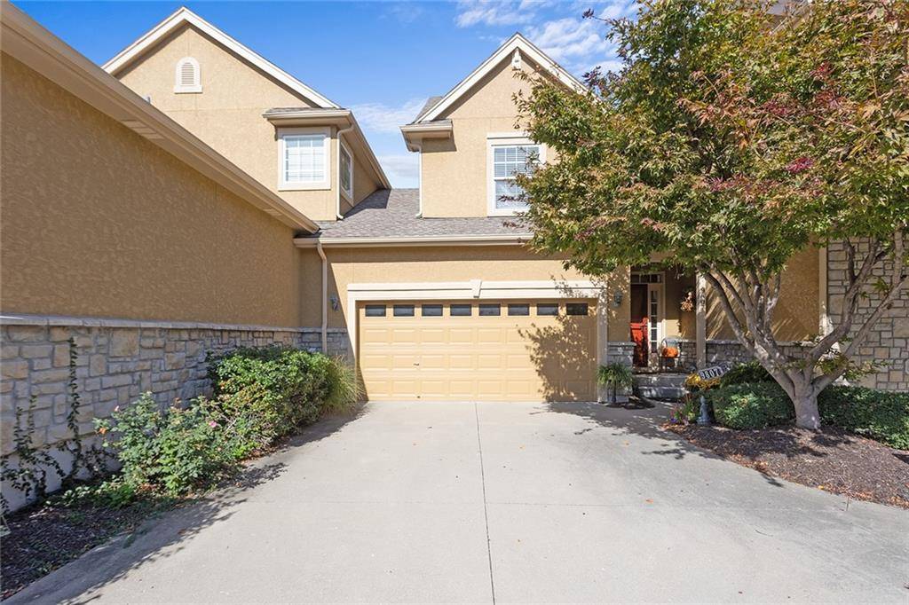 Overland Park, KS 66214,9807 Nieman PL