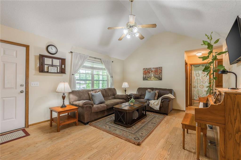 Kearney, MO 64060,1301 Stonecrest DR