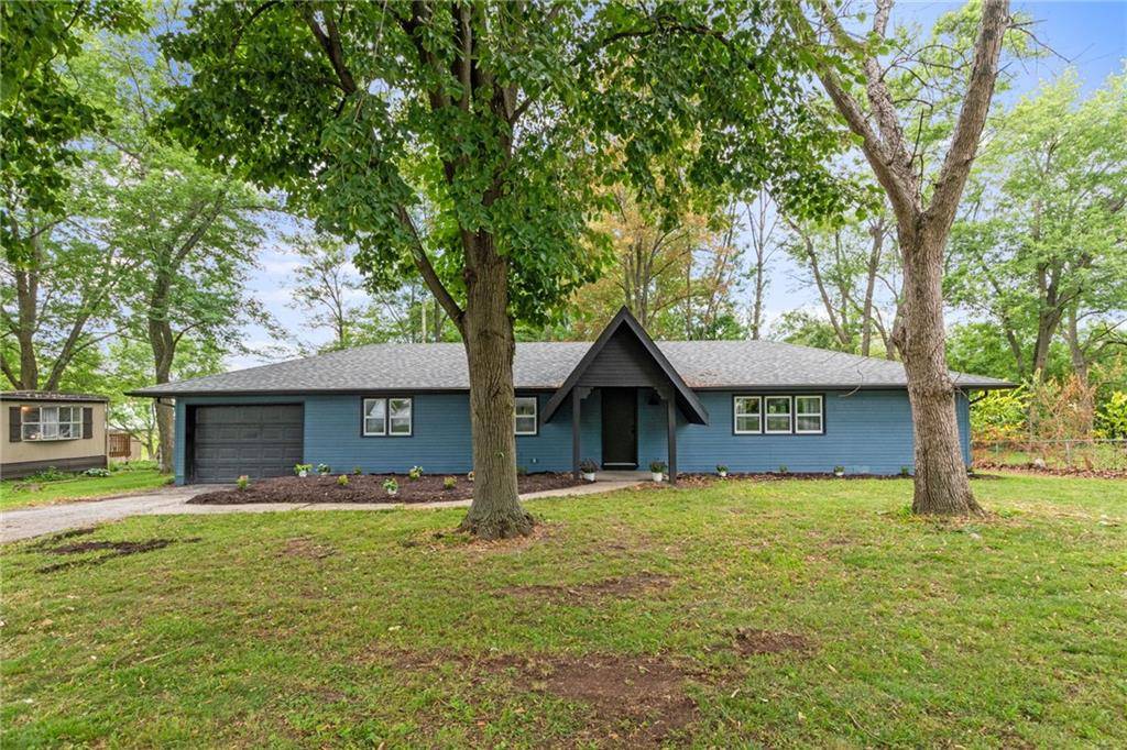 Hamilton, MO 64644,708 S Davis ST