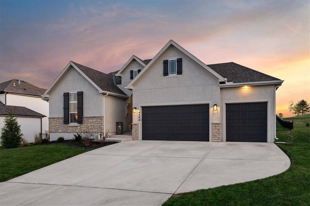Basehor, KS 66007,4290 Aspen DR