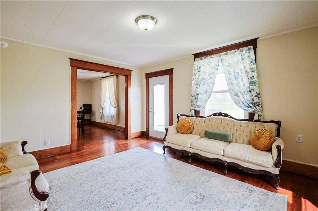 Faucett, MO 64448,108 SE Cherry ST
