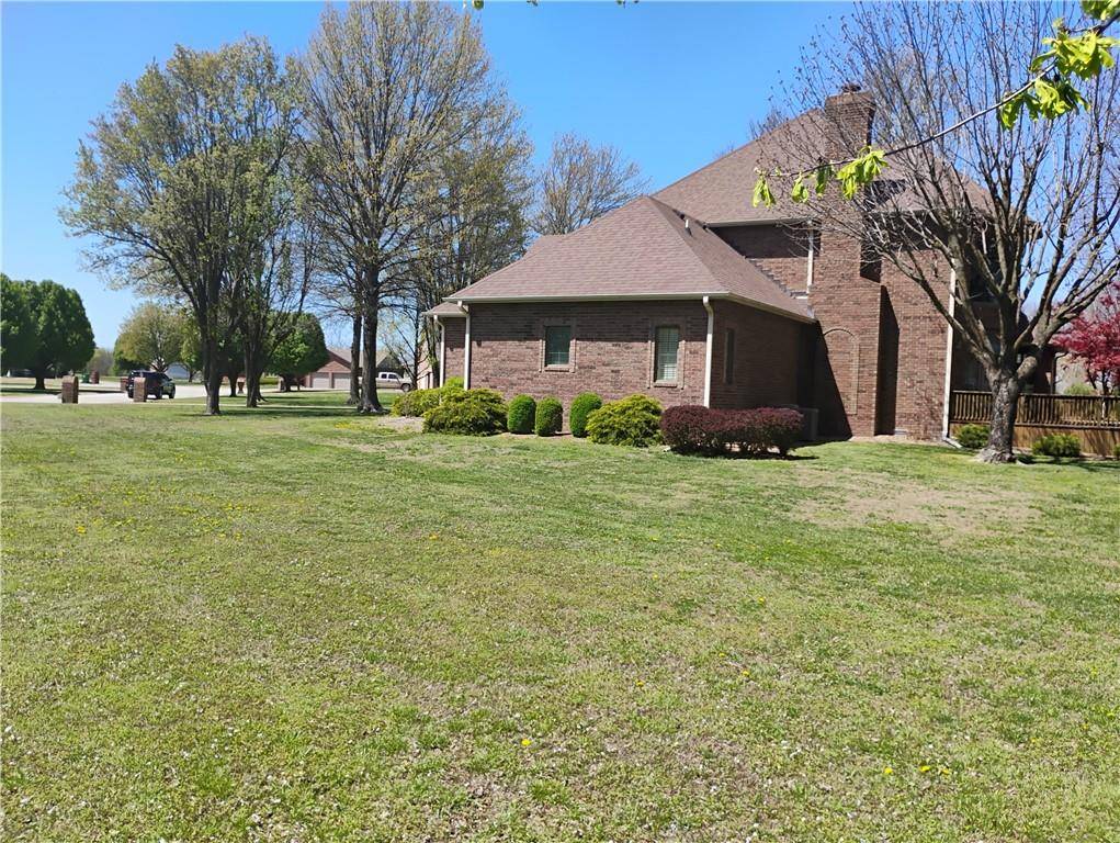 Girard, KS 66743,724 VILLAGE DR
