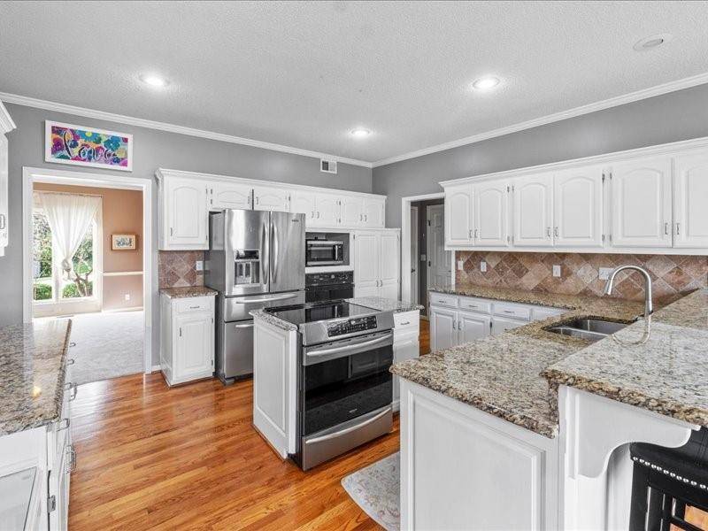 Shawnee, KS 66216,14316 W 56 PL