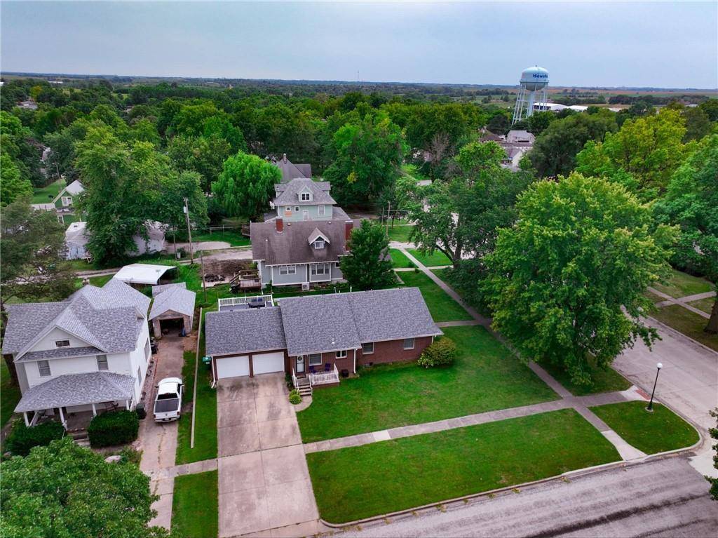 Hiawatha, KS 66434,301 S 6th ST