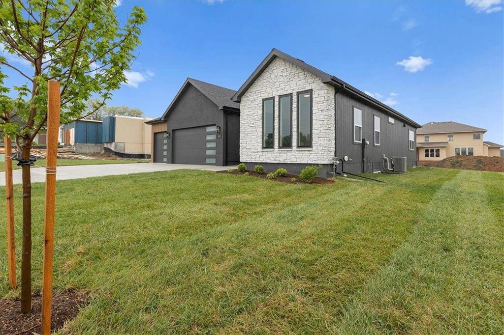 Lee's Summit, MO 64082,2222 SW Heartland CT