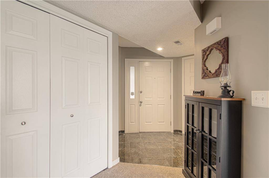 Shawnee, KS 66216,5870 Park ST #2