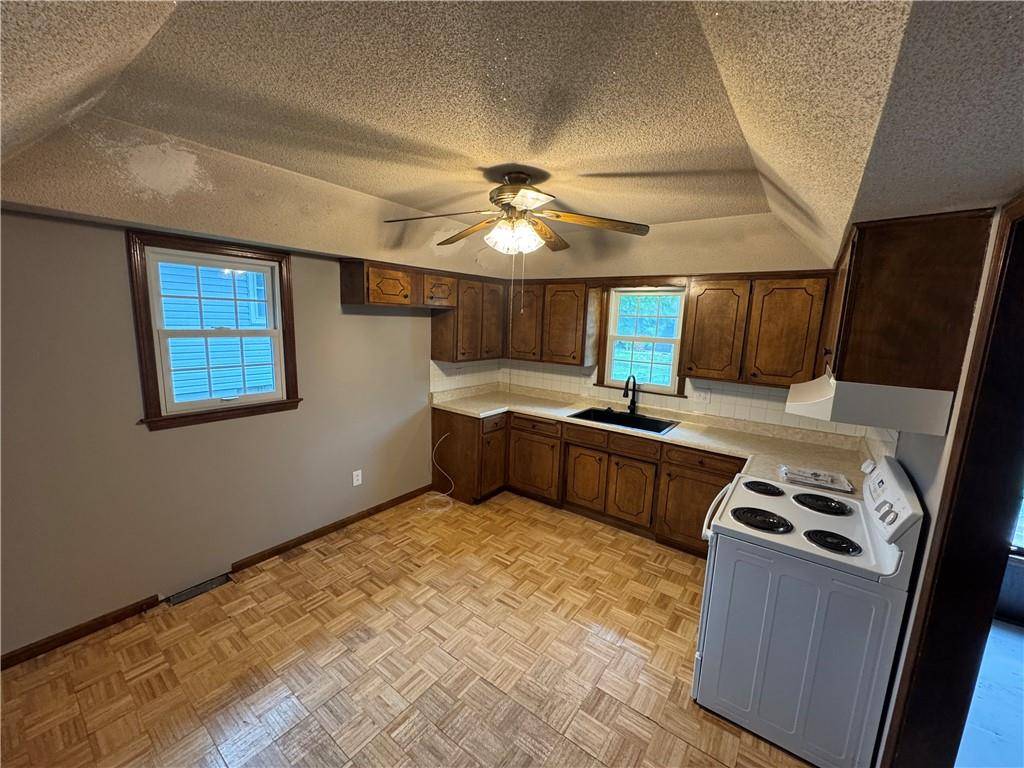 Olathe, KS 66061,544 S Ridge DR