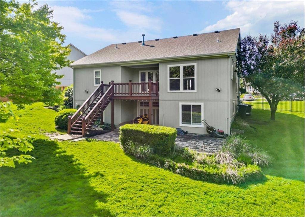 Louisburg, KS 66053,1006 W Howard PL