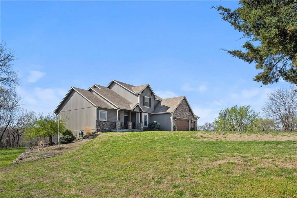 Tonganoxie, KS 66086,17200 Abby LN