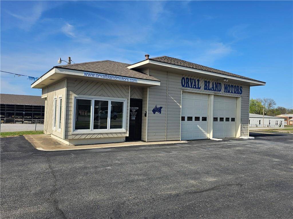 El Dorado Springs, MO 64744,119 W 54 HWY