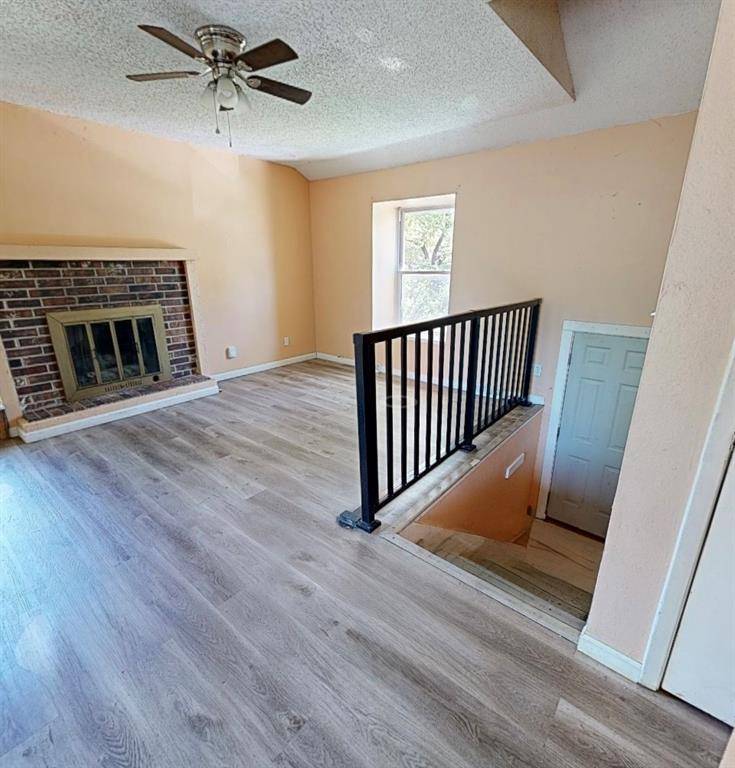 Shawnee, KS 66216,7502 Monrovia ST