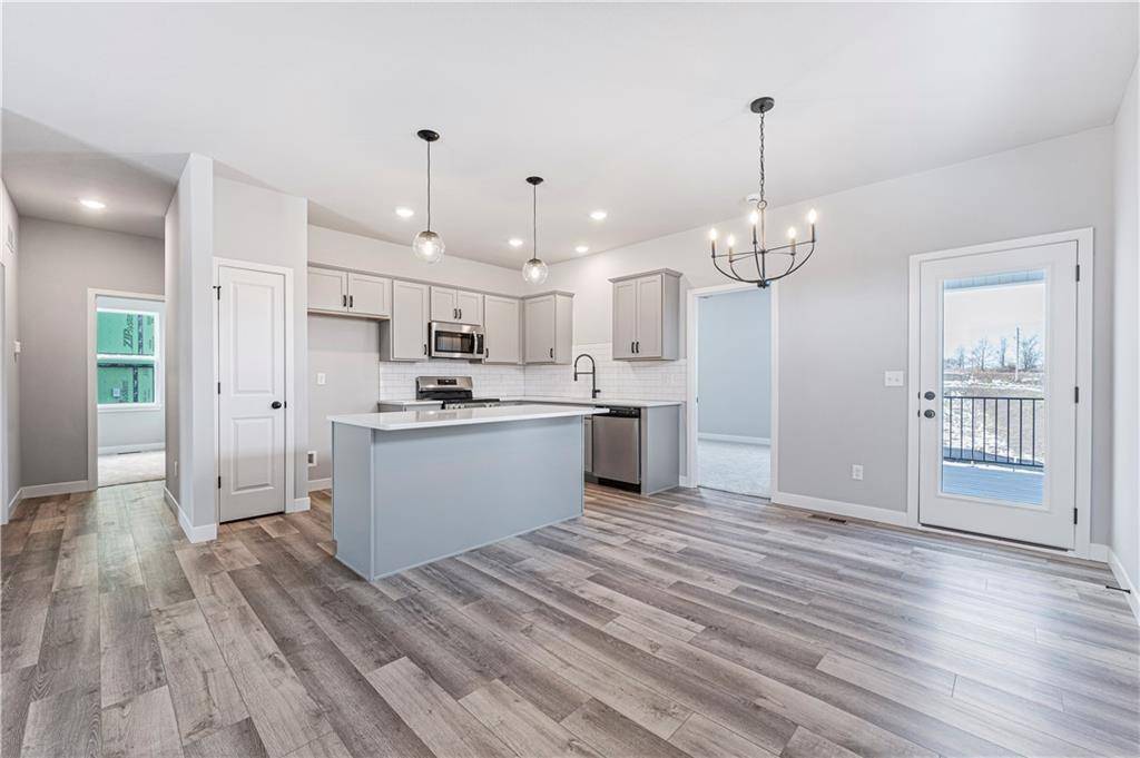 Blue Springs, MO 64015,2437 NW Sunnyvale CT