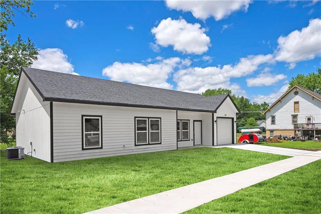 Ottawa, KS 66067,414 S Poplar ST
