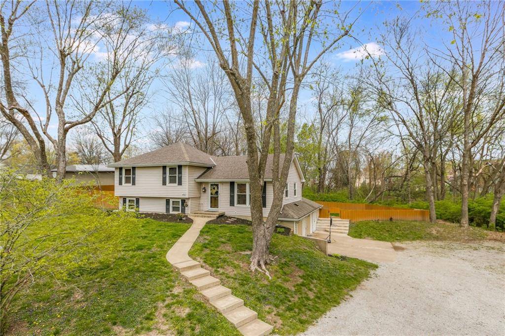 Liberty, MO 64068,402 Campbell CT