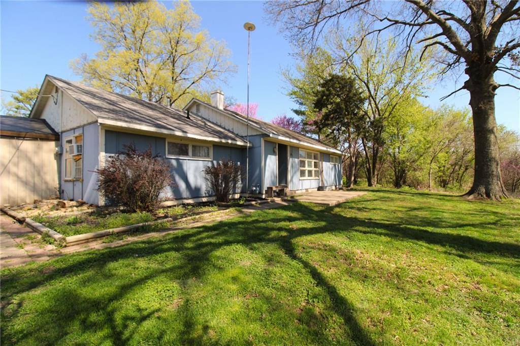 Lawrence, KS 66044,25388 Chieftain RD