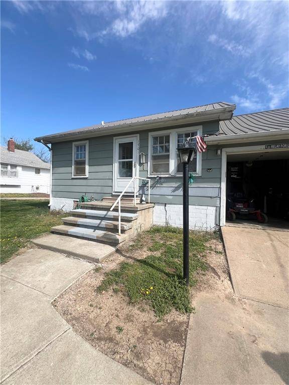 Oswego, KS 67356,1701 3rd ST