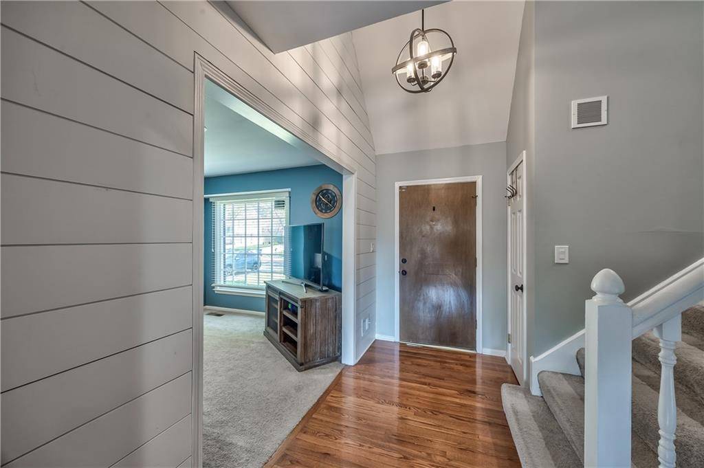 Lenexa, KS 66215,10421 Hauser ST