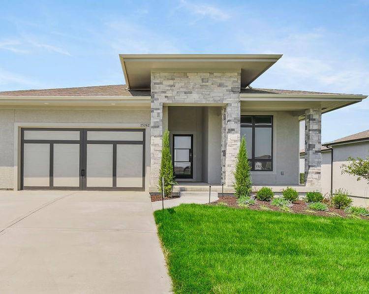 Olathe, KS 66062,16159 S Kaw ST