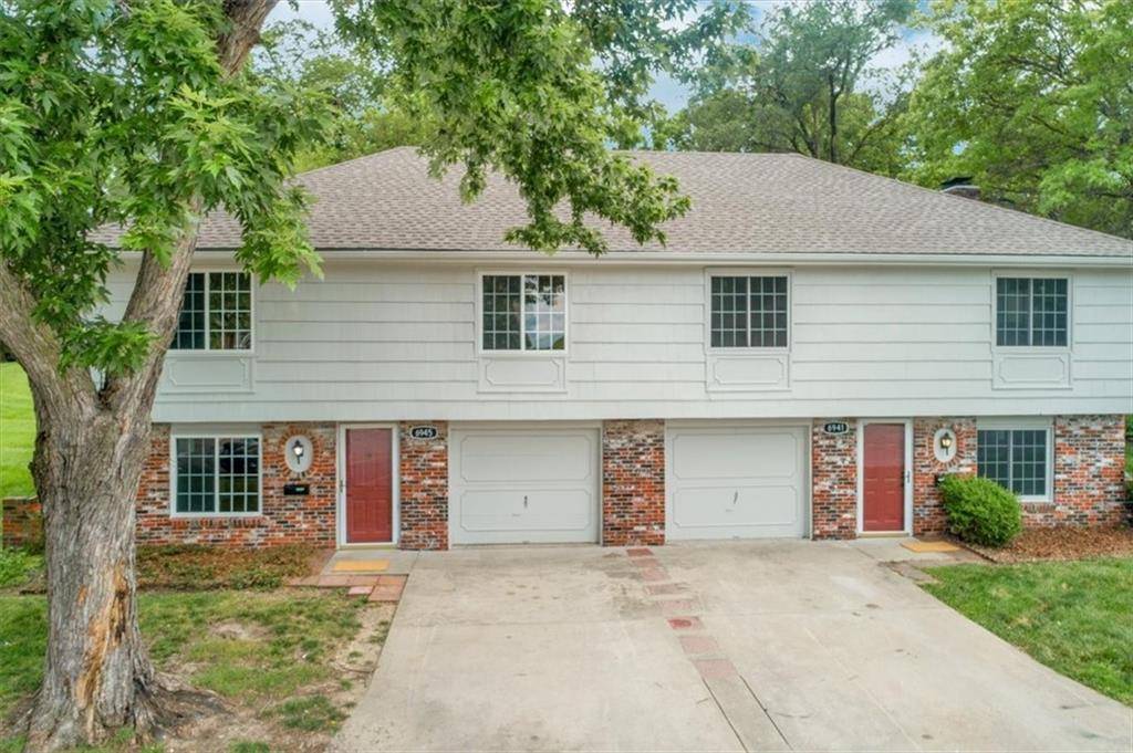 Kansas City, MO 64152,6941-6945 NW Chapel Woods LN