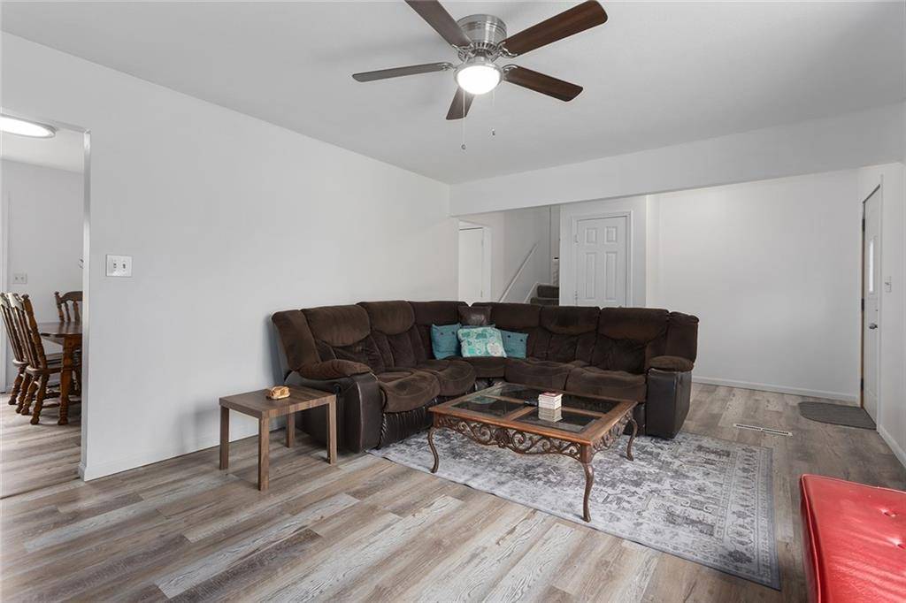 Lansing, KS 66043,402 Hithergreen DR