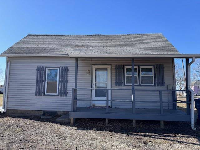 Winchester, KS 66097,609 Spruce ST