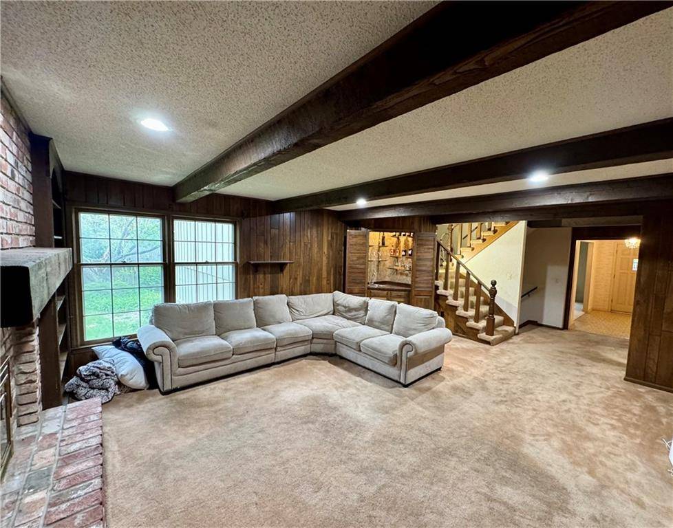 Leawood, KS 66209,2116 W 120th TER