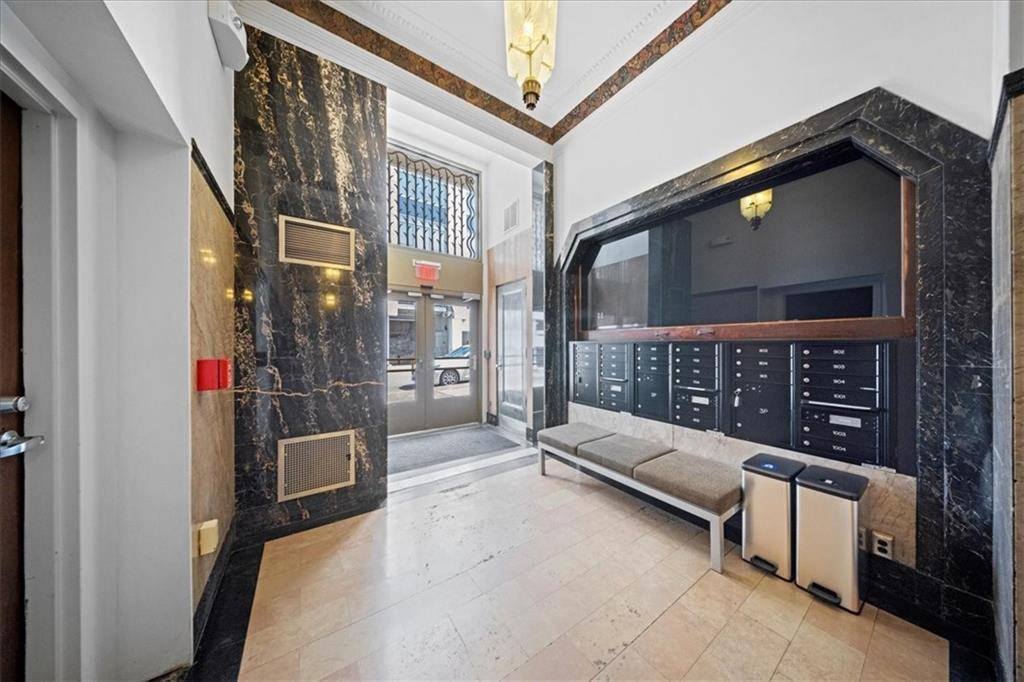 Kansas City, MO 64105,912 Baltimore AVE #701