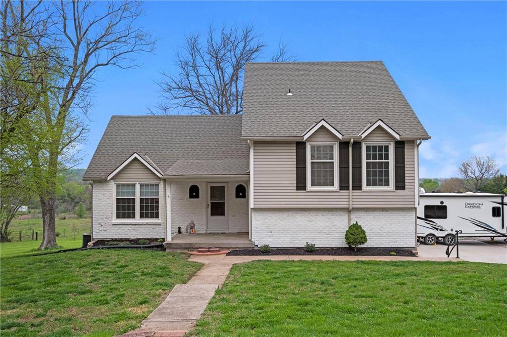 Paola, KS 66071,28274 W 311th ST