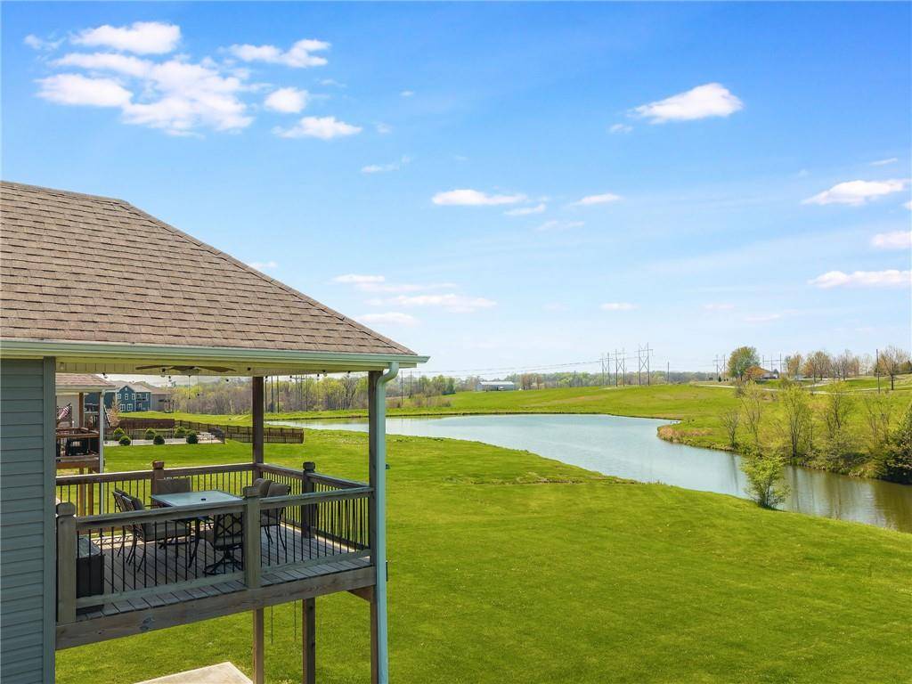 St Joseph, MO 64505,19180 Cherokee CT