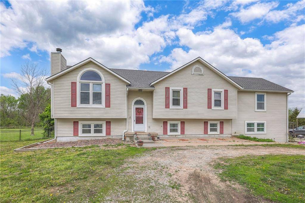 Adrian, MO 64720,12448 NW Blackwood DR