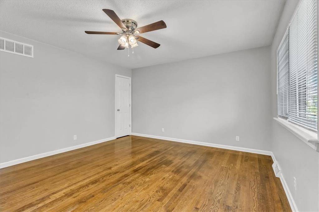 Kansas City, MO 64119,5713-5711 NE 52nd ST