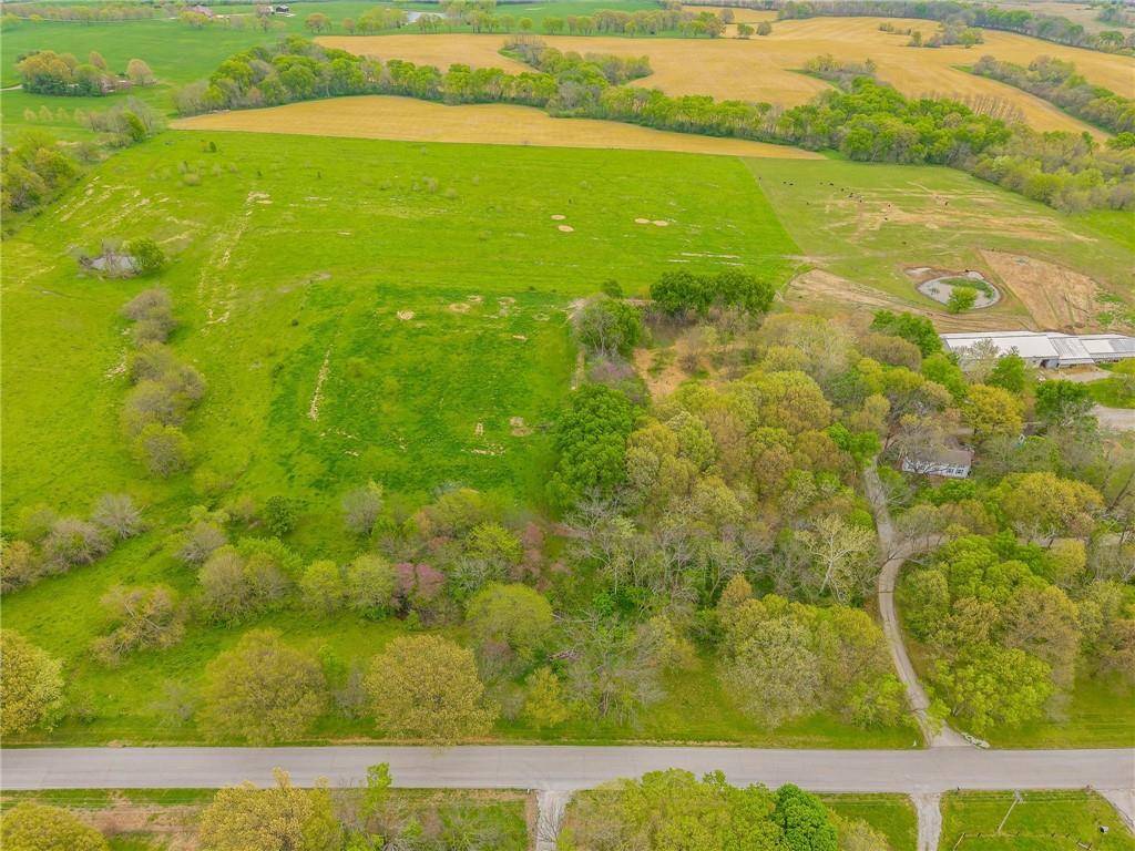 Kearney, MO 64060,15817 Plattsburg RD