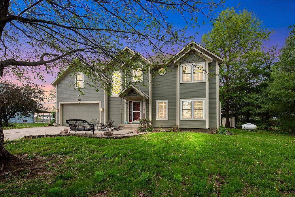 Buckner, MO 64056,1330 N Lake City Valley RD