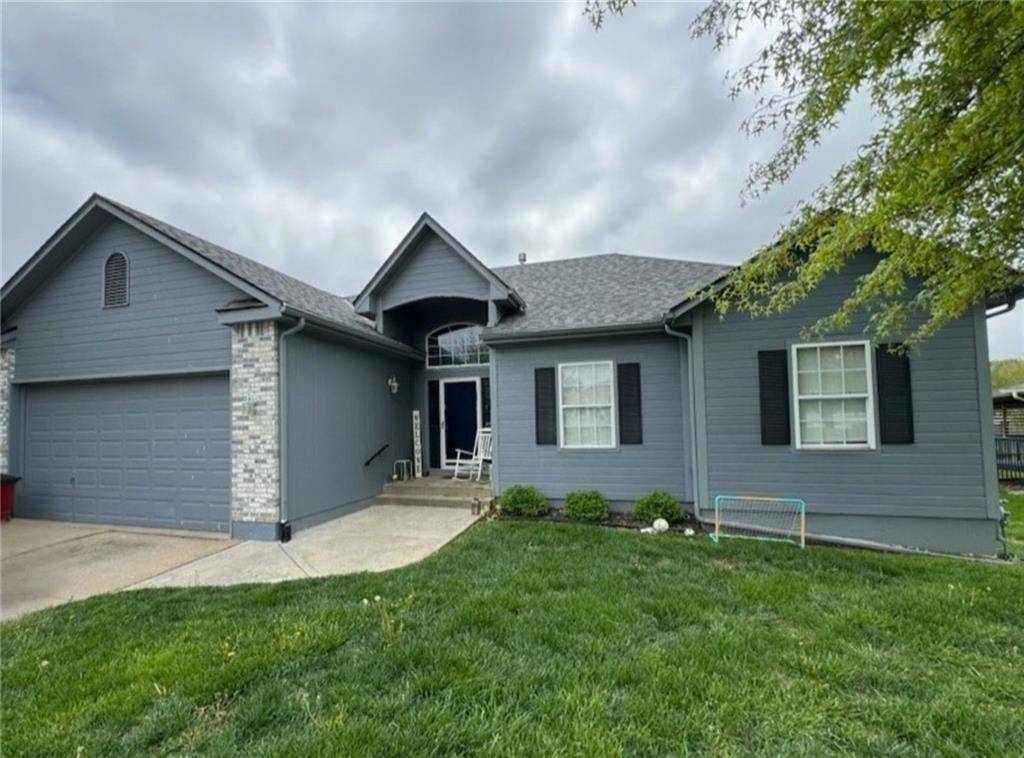 Grain Valley, MO 64029,709 Graystone DR