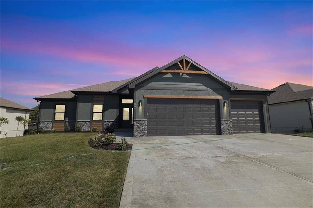 Smithville, MO 64089,604 Blackhawke DR