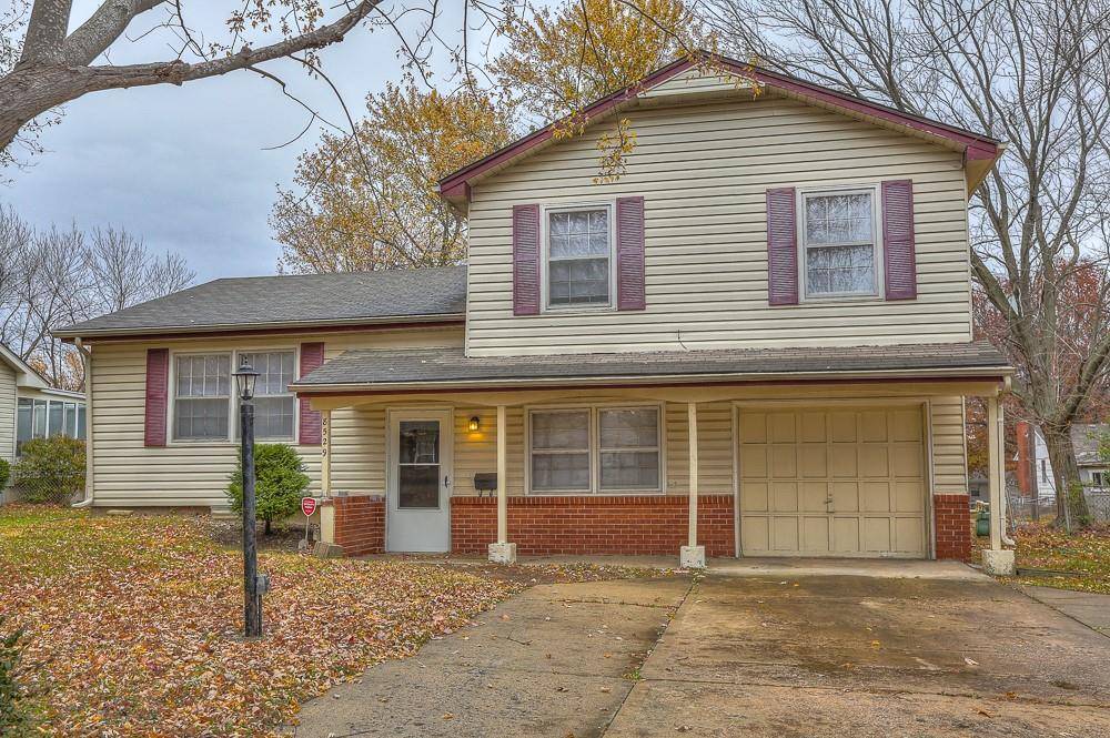 Raytown, MO 64138,8529 Crescent AVE