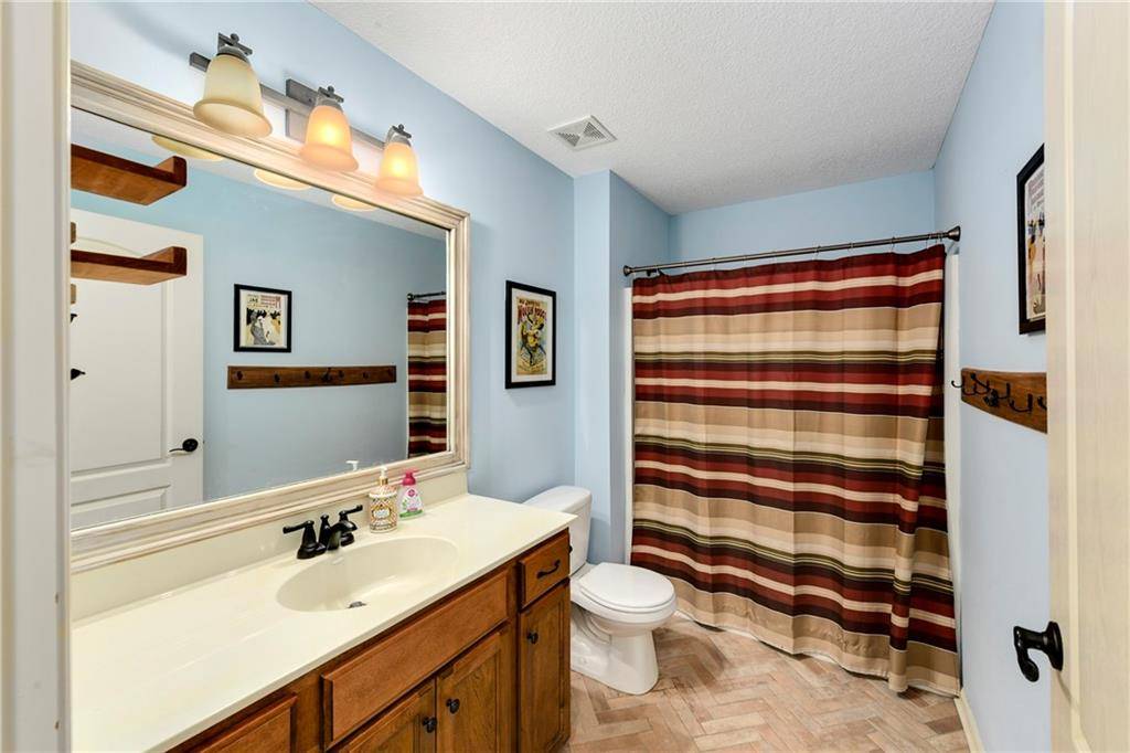 Leavenworth, KS 66048,2136 Alder ST
