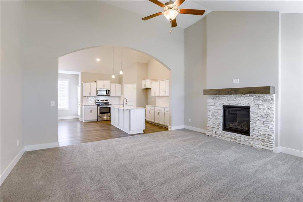 Blue Springs, MO 64014,409 SW Hawthorne LN