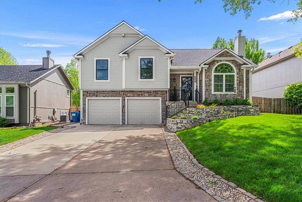 Shawnee, KS 66218,5619 Brownridge DR