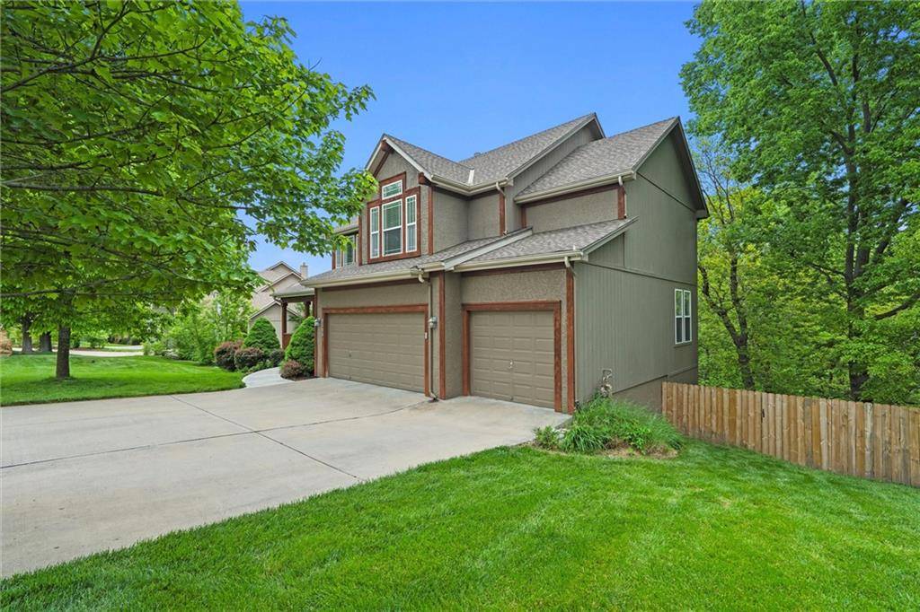 De Soto, KS 66018,8385 Frederick CT