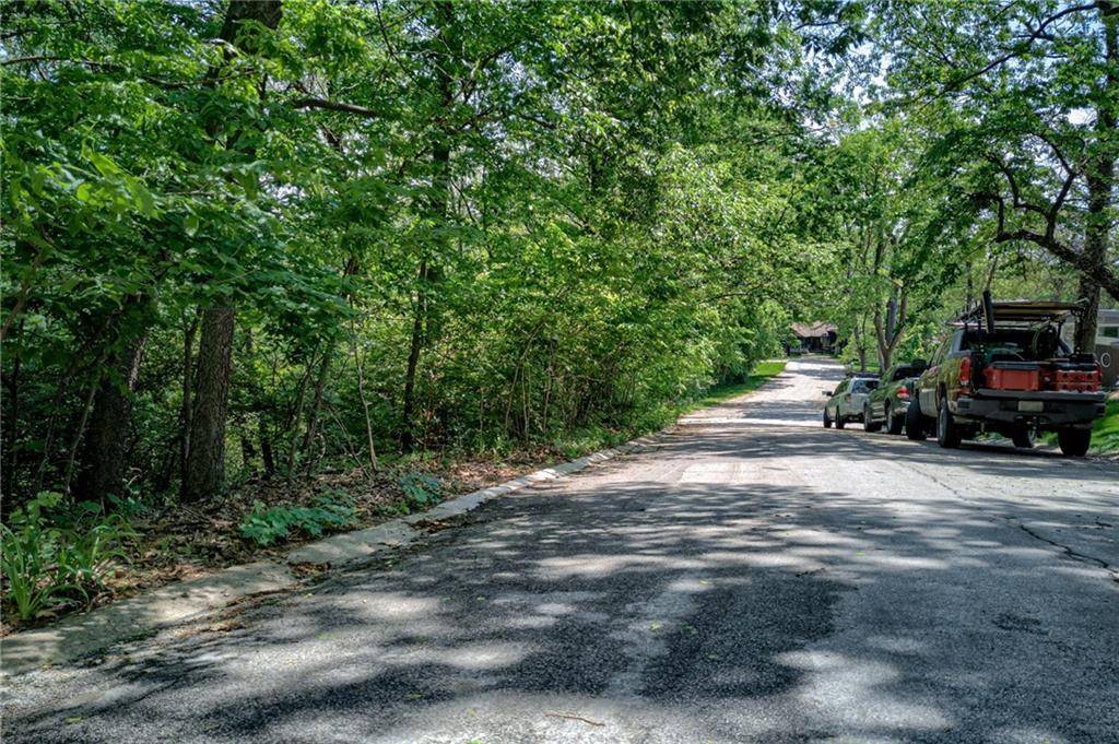 Parkville, MO 64152,Bluff VW