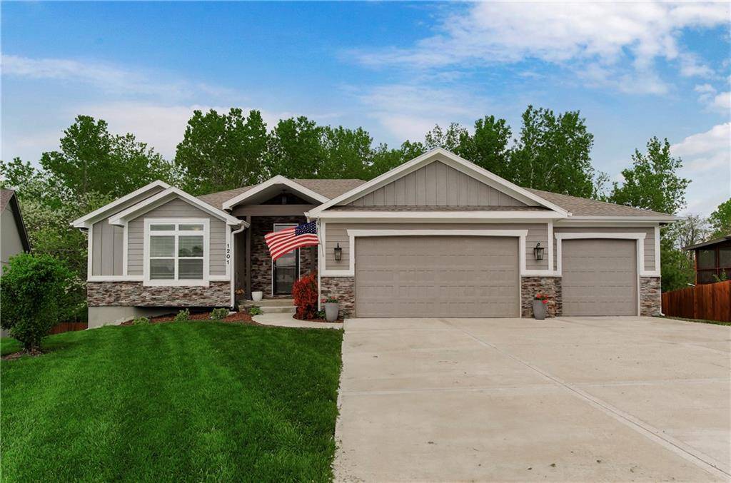 Pleasant Hill, MO 64080,1201 Ridge Tree LN