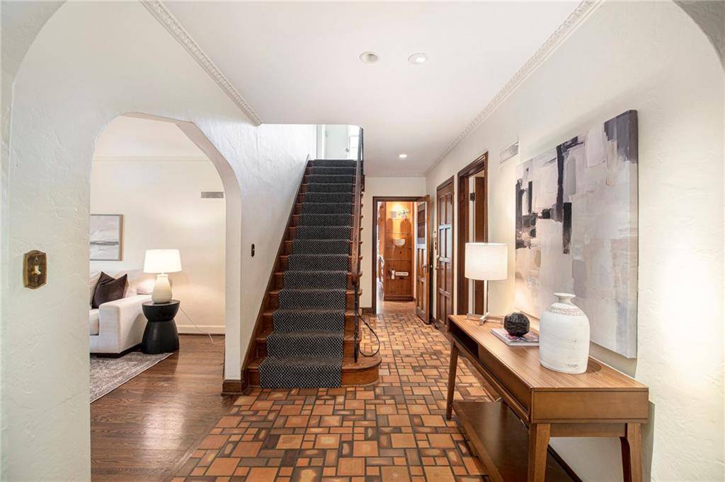 Mission Hills, KS 66208,6432 High DR