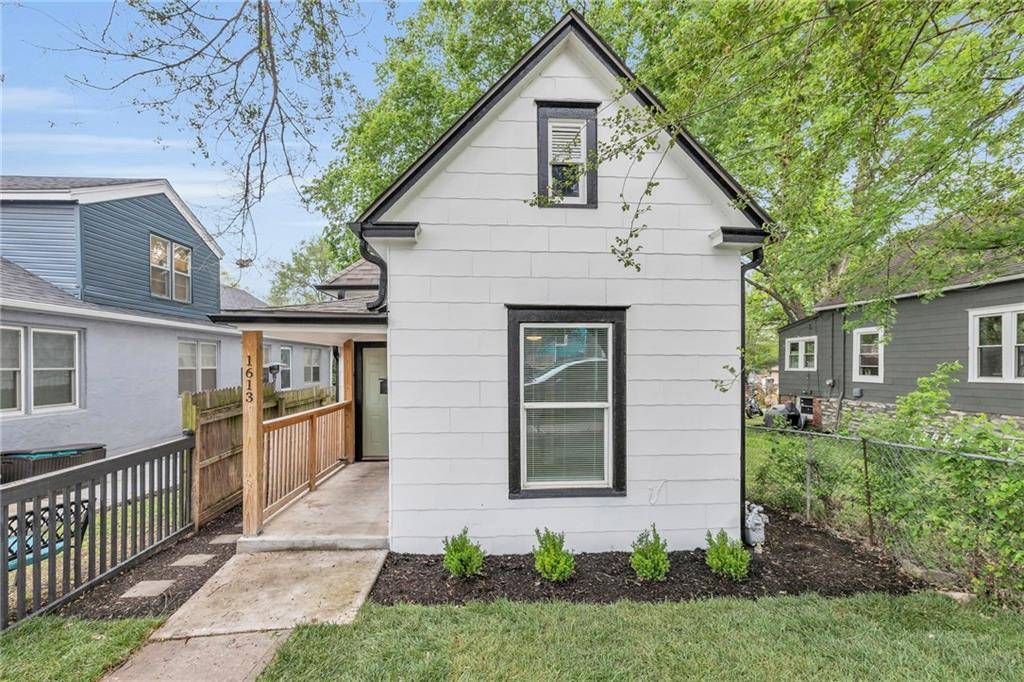 Kansas City, KS 66103,1613 W 39th AVE