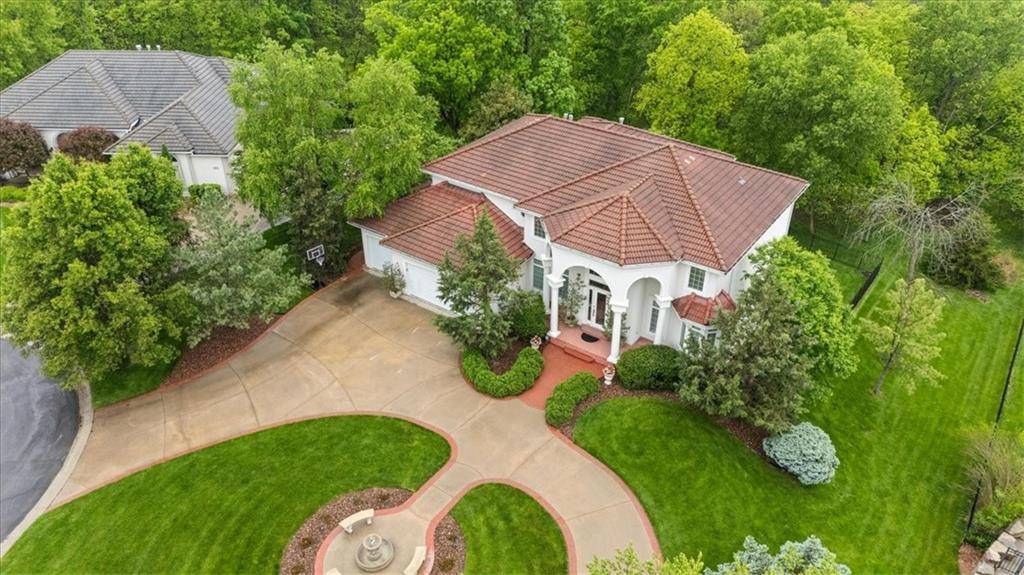 Lee's Summit, MO 64081,289 NW Rockwood CT